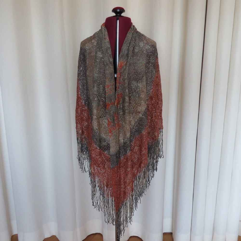Multicolores triangle scarf